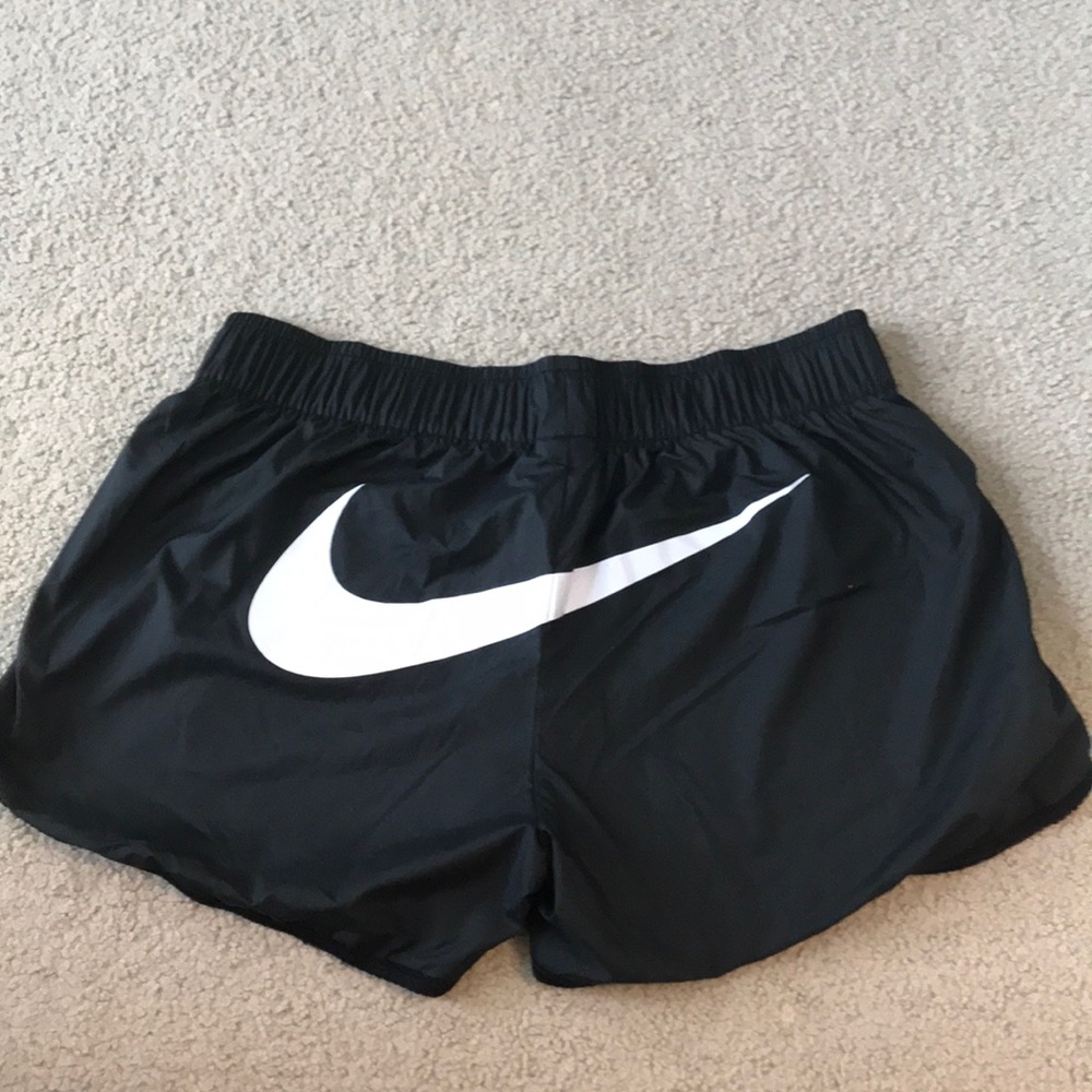 Black nike shorts